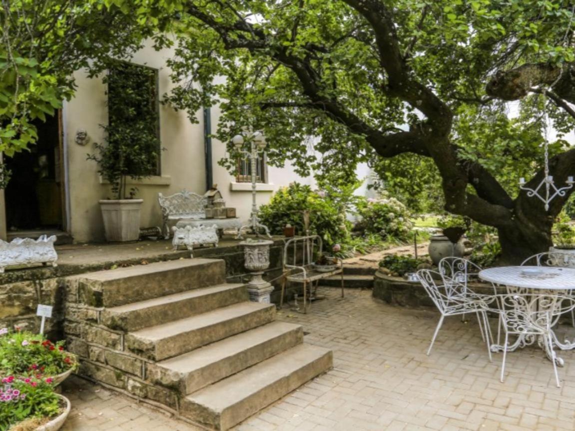 The Green Acorn Guest House Ficksburg Esterno foto