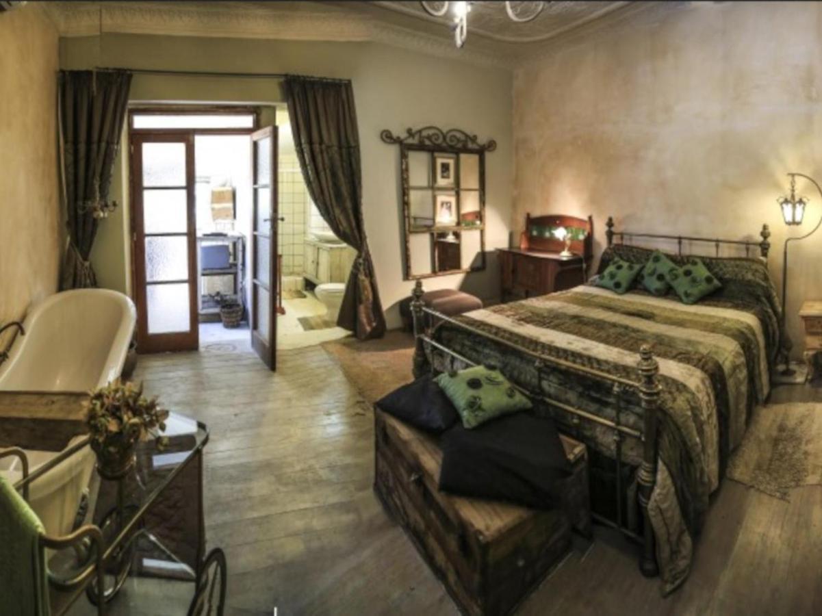The Green Acorn Guest House Ficksburg Esterno foto