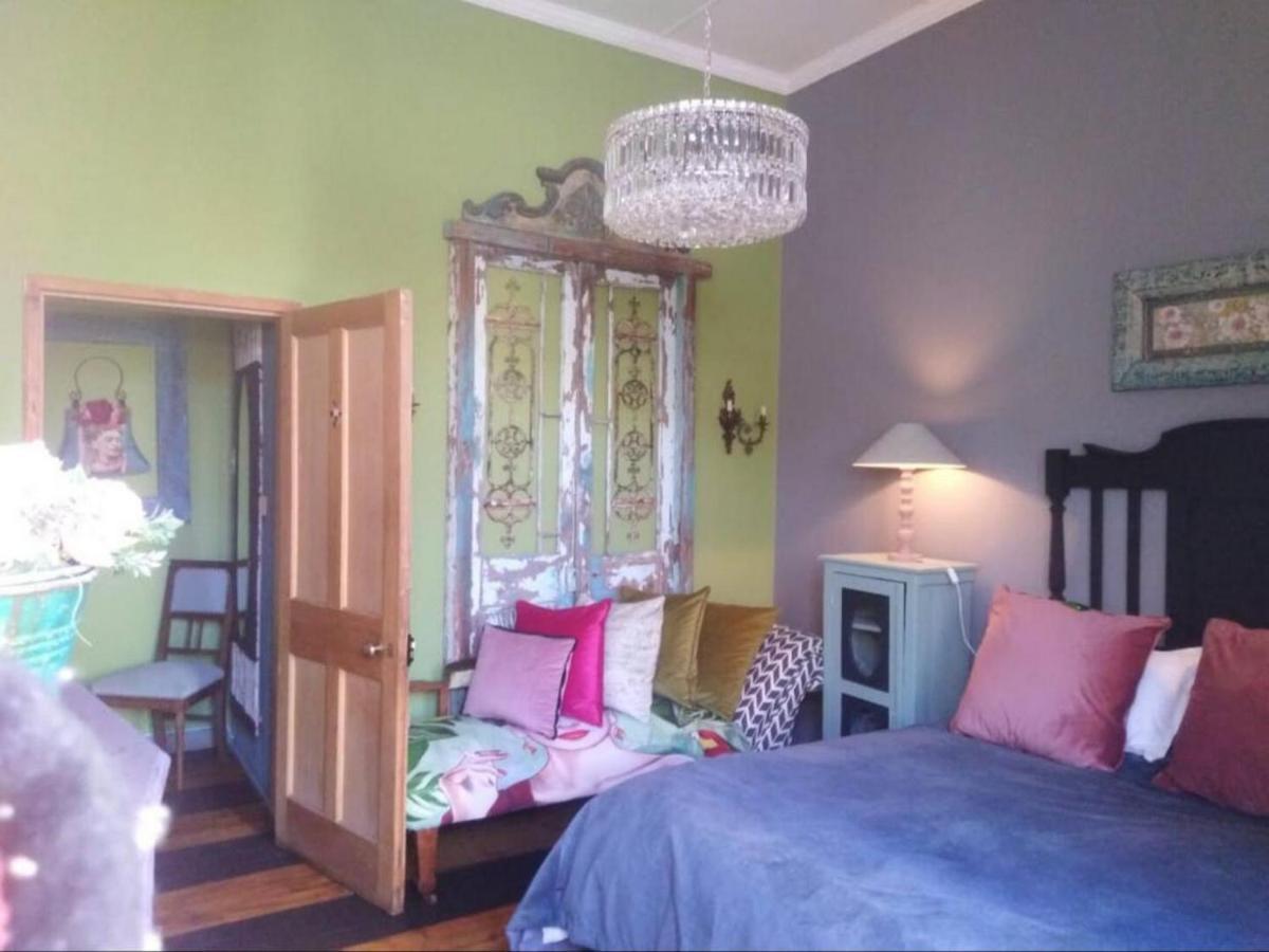 The Green Acorn Guest House Ficksburg Esterno foto