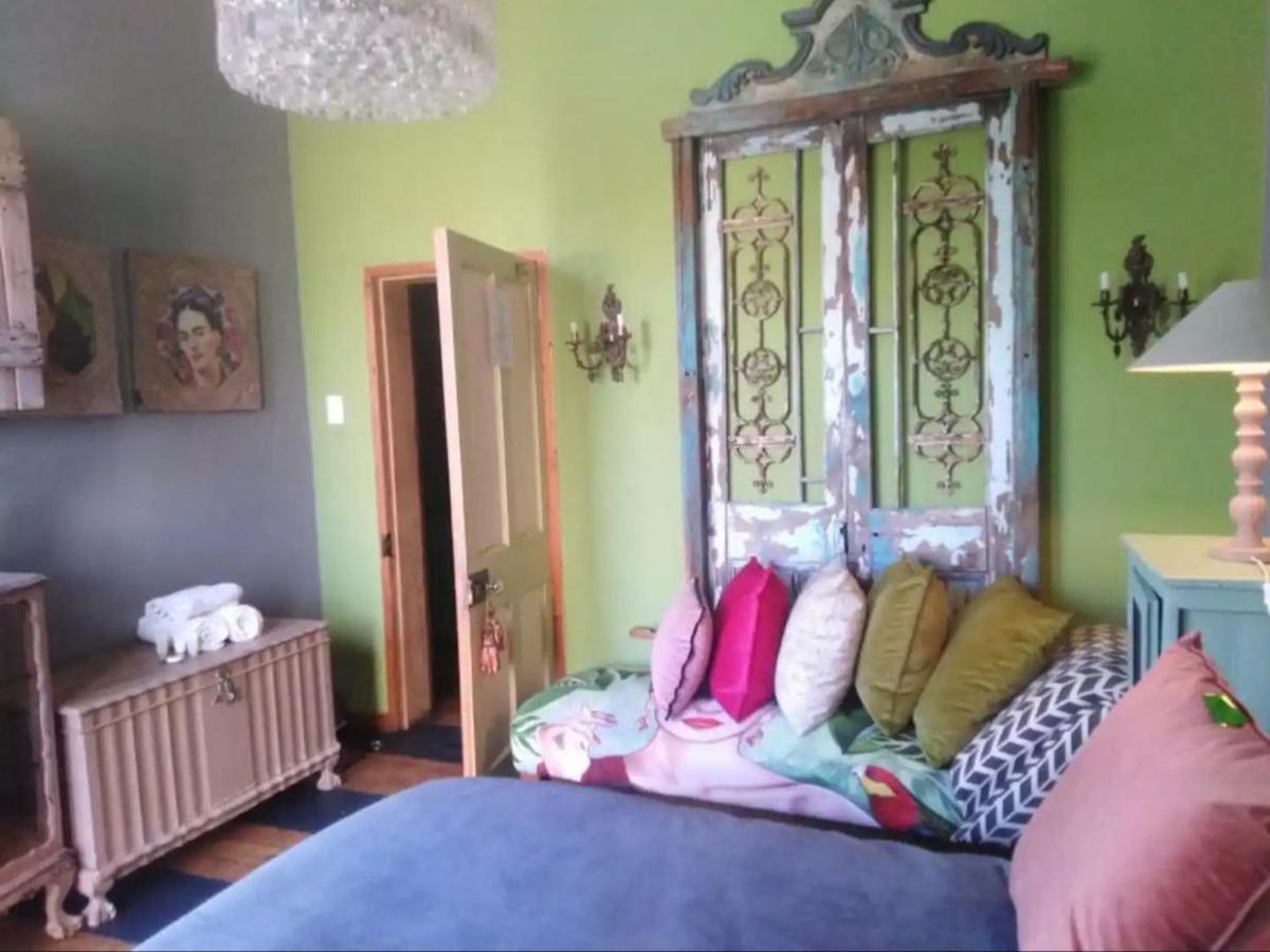 The Green Acorn Guest House Ficksburg Esterno foto
