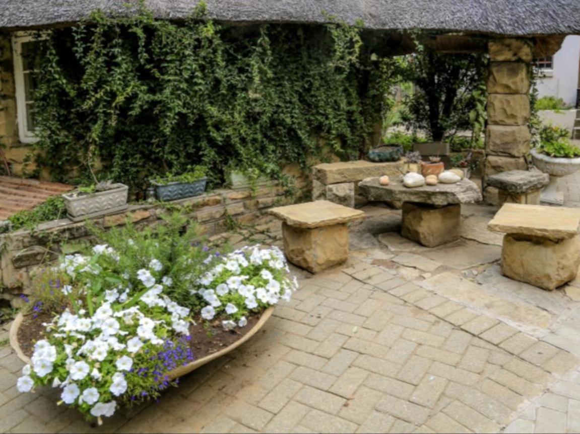The Green Acorn Guest House Ficksburg Esterno foto
