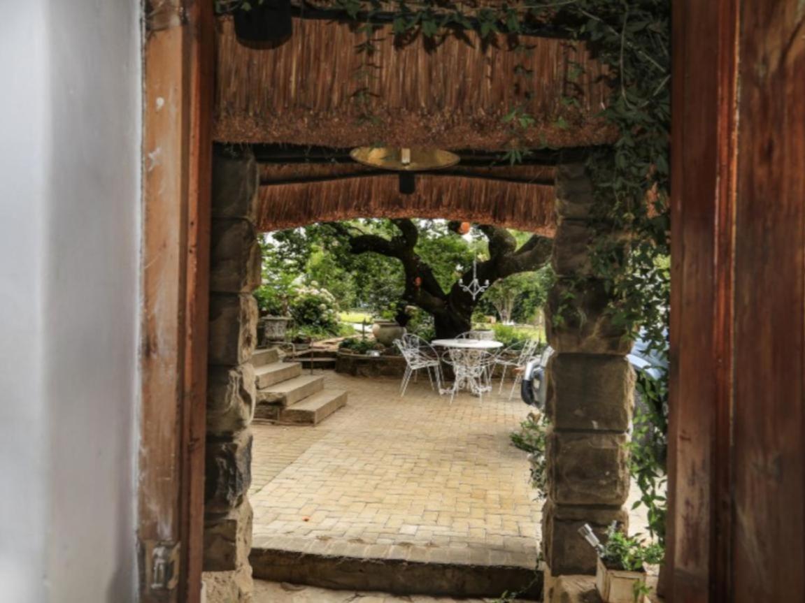The Green Acorn Guest House Ficksburg Esterno foto