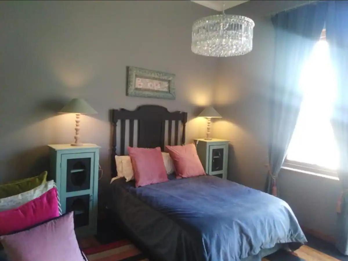 The Green Acorn Guest House Ficksburg Esterno foto